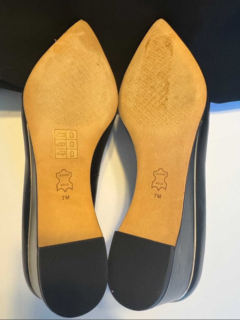 Tory Burch Black Pointed Toe Leather Flats with Gold Logo Plaque - Picture 6 of 6
